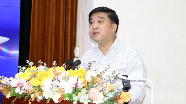 Phó Chủ tịch Ủy ban nhân dân tỉnh Đồng Nai Hồ Văn Hà phát biểu tại hội thảo. ndo_br_6-resize-2850.jpg