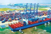 Cảng container quốc tế Tân cảng Hải Phòng là cảng nước sâu lớn nhất miền Bắc với các tuyến dịch vụ trực tiếp đi châu Mỹ và châu Âu.