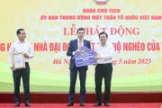 Ngân hàng SeABank ủng hộ 5 tỷ đồng xây dựng, sửa chữa 100 nhà đại đoàn kết tại tỉnh Điện Biên.
