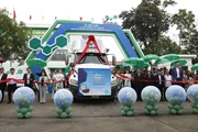 Nghi thức cắt băng Lễ xuất khẩu lô hàng thuốc thú y đầu tiên sang thị trường Hồi giáo.