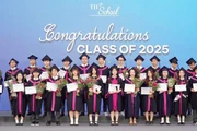 24 học sinh khóa đầu tiên tại TH School Vinh tốt nghiệp năm học 2024-2025.