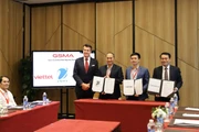 Lễ công bố ký kết giữa GSMA và nhà mạng Việt Nam.
