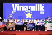 Các đội thi đạt giải “Raising the bar” của Vinamilk. Ảnh: Vi Nam