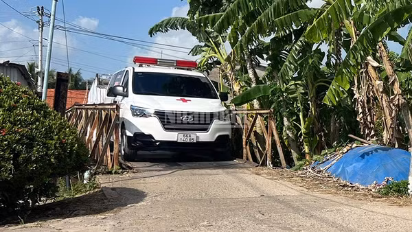 Xe chuyển bệnh miễn phí là điểm tựa nhân ái cho các bệnh nhân nghèo, hoàn cảnh khó khăn tại Đồng Tháp. (Ảnh: HỮU NGHĨA)