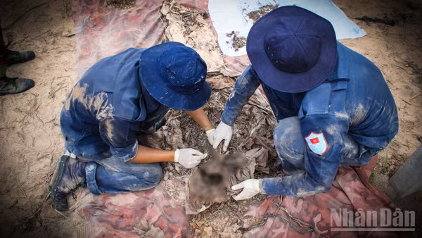 Tìm thấy hài cốt liệt sĩ tại huyện Kanh Chrich.