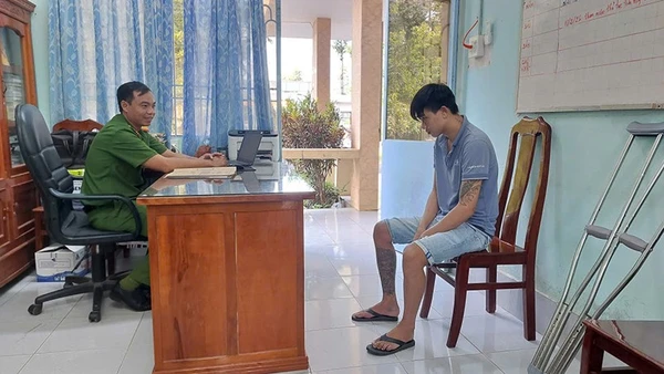 Nguyễn Văn Luân tại cơ quan Công an.