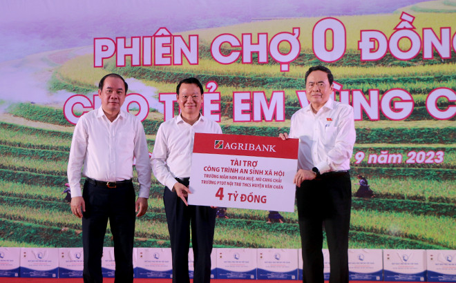 Tài trợ xây dựng trường cho 2 huyện nghèo của Yên Bái,