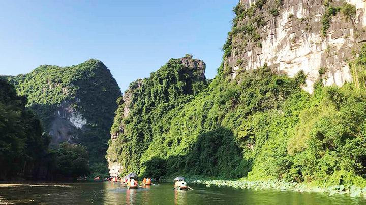 UNESCO chọn Tràng An cùng với ba di sản khác trên thế giới để thí điểm dự án về du lịch bền vững.