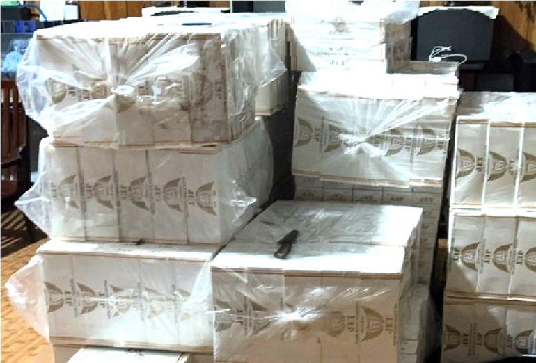 Số thuốc lá lậu được phát hiện tại nhà của Vũ Thị Út.