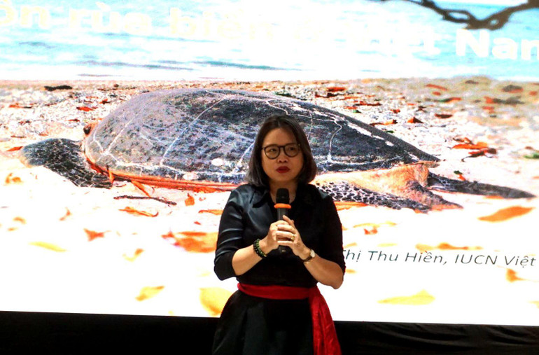 Bà Bùi Thị Thu Hiền, đại diện IUCN trình bày tại buổi lễ.