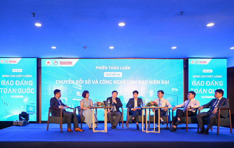 Các đại biểu tham gia trao đổi tại hội thảo.