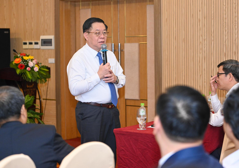 Đồng chí Nguyễn Trọng Nghĩa, Bí thư Trung Ương Đảng, Trưởng Ban Tuyên giáo Trung ương phát biểu tổng kết hội thảo.