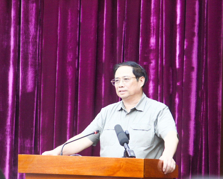 Thủ tướng Phạm Minh Chính phát biểu chỉ đạo tại buổi làm việc với Tỉnh uỷ Vĩnh Long. (Ảnh: BÁ DŨNG) Thủ tướng Phạm Minh Chính phát biểu chỉ đạo tại buổi làm việc với Tỉnh uỷ Vĩnh Long. (Ảnh: BÁ DŨNG)