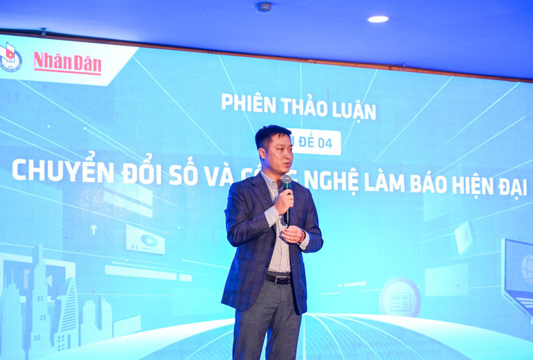 Ông Hoàng Nhật, Phó Tổng Biên tập Báo điện tử VietnamPlus đề dẫn hội thảo.
