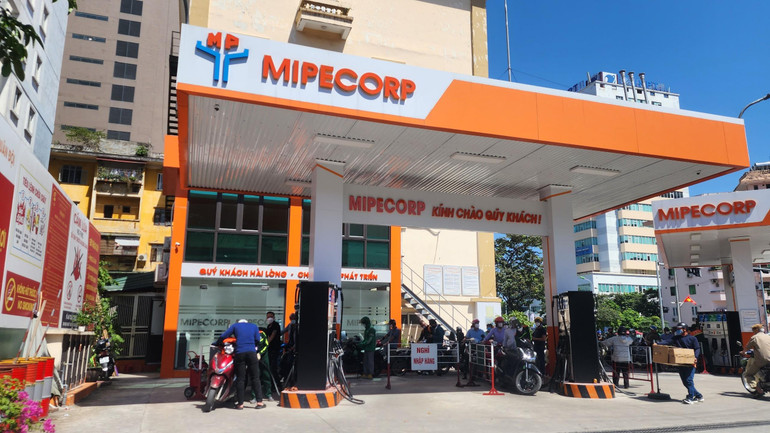 Theo chuyên gia kinh tế Ngô Trí Long, cần phải giải được bài toán về chi phí kinh doanh và mức premium mới có thể tháo gỡ nút thắt trong kinh doanh xăng dầu hiện nay.