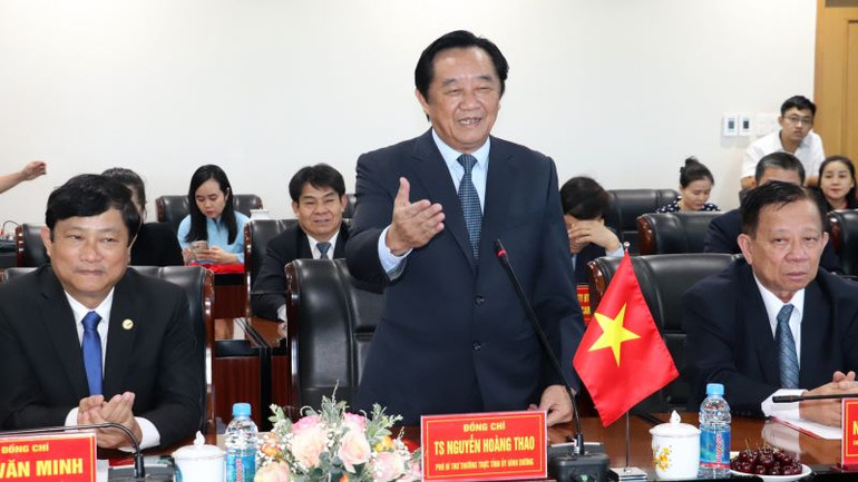 Phó Bí thư Thường trực Tỉnh ủy Bình Dương Nguyễn Hoàng Thao phát biểu ý kiến.