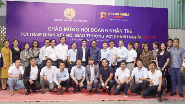 Hội Doanh nhân trẻ tỉnh Bình Dương tham quan kết nối giao thương với doanh nghiệp.