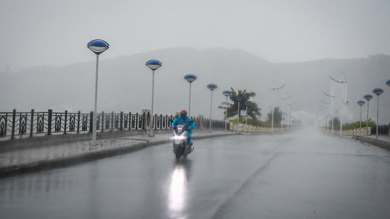 [Live] Bão số 3 di chuyển về phía Tây Bắc Bộ và suy yếu thành áp thấp nhiệt đới ảnh 43