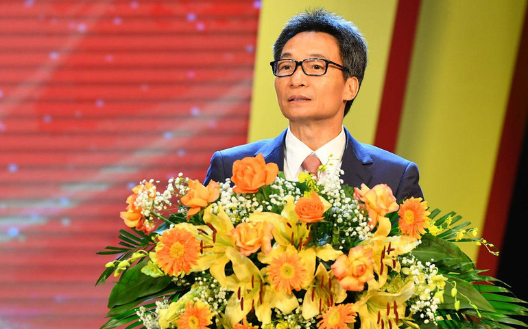 Phó Thủ tướng Vũ Đức Đam phát biểu tại Lễ trao giải. (Ảnh: THỦY NGUYÊN)