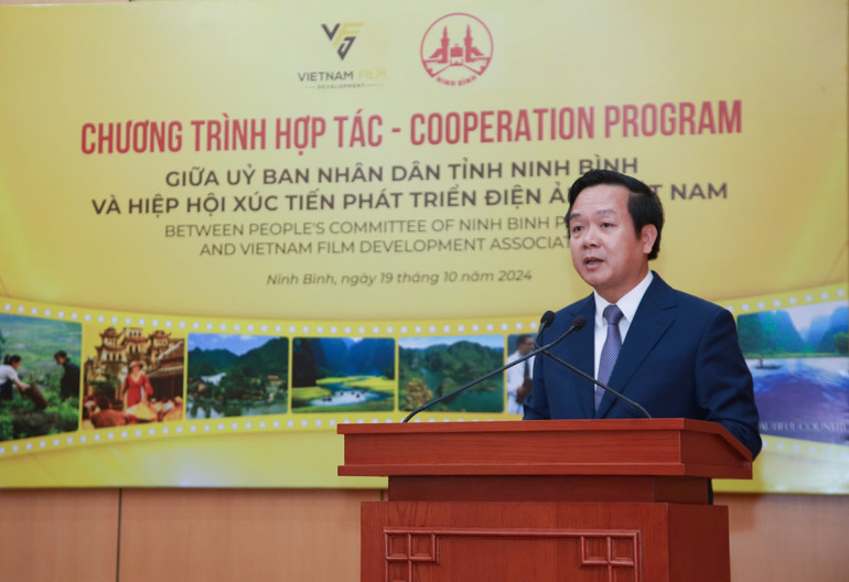 Chủ tịch Ủy ban nhân dân tỉnh Ninh Bình Phạm Quang Ngọc phát biểu tại lễ ký kết.