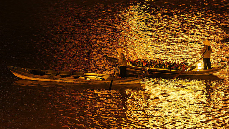 Hình ảnh dòng sông Sài Gòn đẹp lung linh trong ánh sáng của chương trình.