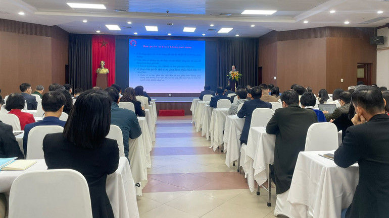 Đông đảo các địa phương, các đơn vị xuất bản, các cơ quan, ban ngành liên quan đã đến dự Hội nghị.