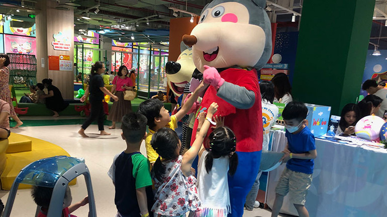 Sói xám Wolfoo luôn thu hút được sự chú ý của các bạn nhỏ.