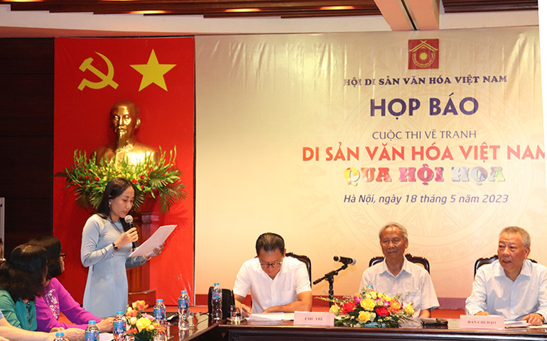 Công bố các thông tin về cuộc thi.