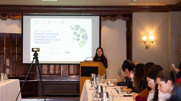 TS Ngô Phương Lan phát biểu tại hội thảo.