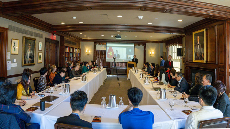 Đại sứ Đặng Hoàng Giang phát biểu mở đầu hội thảo.