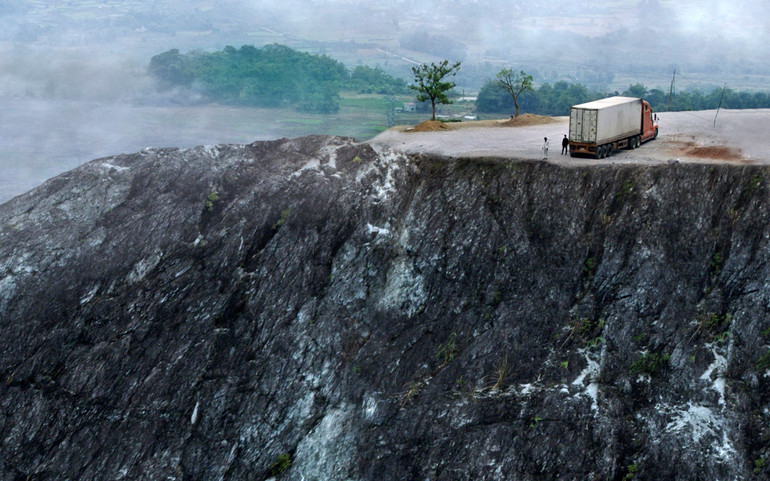 Phim được quay nhiều cảnh hành động tại đèo Đá Trắng (Hòa Bình).