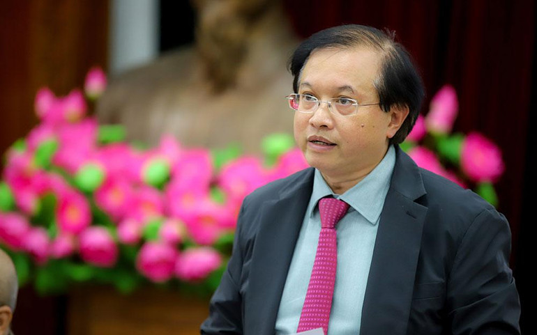 Thứ trưởng Tạ Quang Đông thông tin về Liên hoan phim. (Ảnh: NAM NGUYỄN)