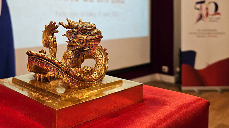 Ấn vàng “Hoàng đế chi bảo”. (Ảnh: Ban tổ chức)