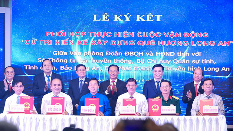 Các sở, ban, ban tỉnh Long An ngành ký kết thực hiện cuộc thi Cử tri hiến kế xây dựng quê hương Long An.