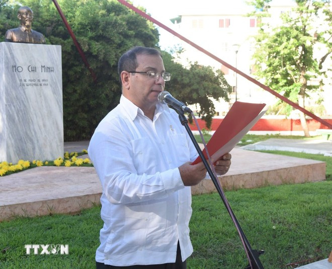 Chủ tịch ICAP, Anh hùng Cuba Fernando González Llort phát biểu. Chủ tịch ICAP, Anh hùng Cuba Fernando González Llort phát biểu.