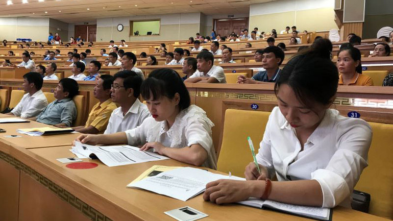 Các đại biểu HĐND các xã, phường, thị trấn ở tỉnh Hưng Yên dự lớp tập huấn bồi dưỡng kiến thức, kỹ năng cho đại biểu HĐND.