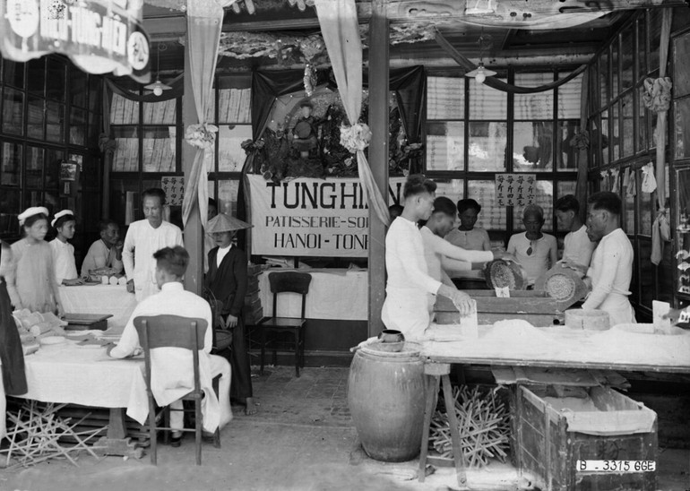 Hiệu bánh Tùng Hiên với hình cô tiên gẩy đàn. (Ảnh trong bộ sưu tập của nhà sử học Dương Trung Quốc)