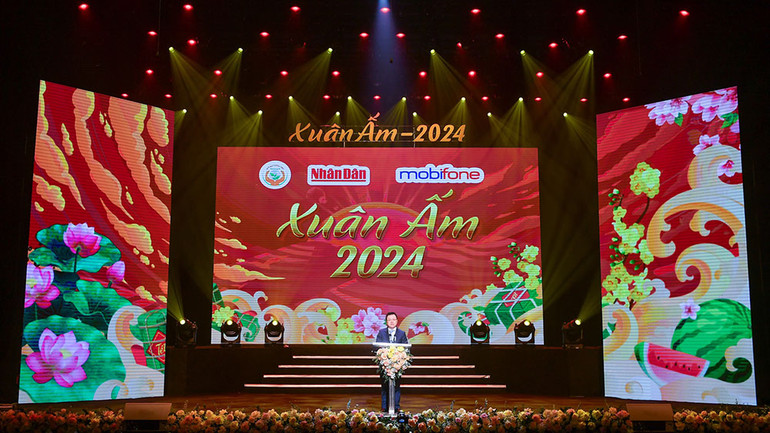 Đồng chí Lê Quốc Minh phát biểu khai mạc chương trình.