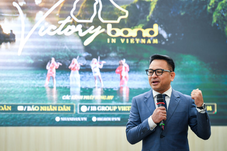 Chủ tịch IB Group Nguyễn Thùy Dương chia sẻ về quá trình thực hiện MV. Chủ tịch IB Group Nguyễn Thùy Dương chia sẻ về quá trình thực hiện MV.