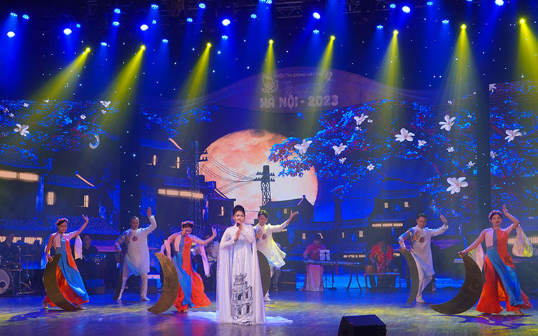 Đoàn Thị Linh, giải Nhất dòng nhạc dân gian. Đoàn Thị Linh, giải Nhất dòng nhạc dân gian.