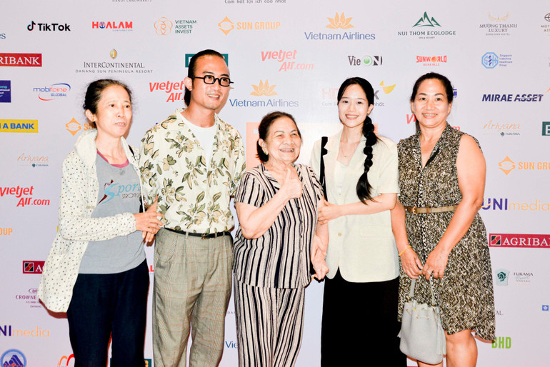 Diễn viên Doãn Quốc Đam với khán giả Đà Nẵng.