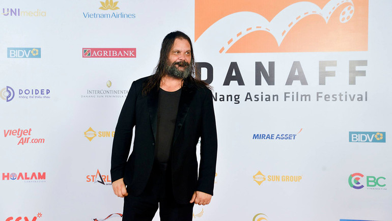 Đạo diễn Warwick Thornton.