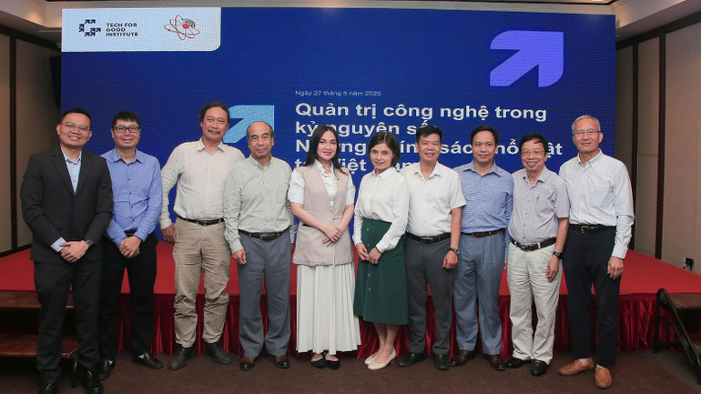 Các chuyên gia tham dự tọa đàm. Các chuyên gia tham dự tọa đàm.