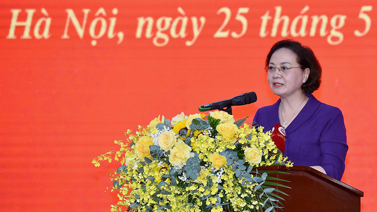 Bộ trưởng Nội vụ Phạm Thị Thanh Trà công bố Quyết định bổ nhiệm của Chủ tịch nước. Bộ trưởng Nội vụ Phạm Thị Thanh Trà công bố Quyết định bổ nhiệm của Chủ tịch nước.