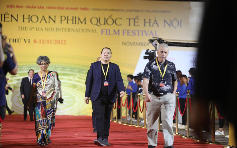 Đạo diễn Lương Đình Dũng, thành viên Ban giám khảo NETPAC tại Liên hoan phim.