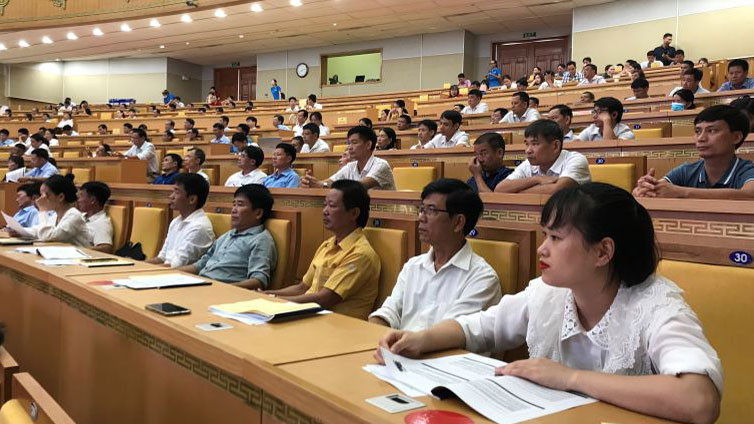 Các đại biểu HĐND các xã, phường, thị trấn ở tỉnh Hưng Yên dự lớp tập huấn bồi dưỡng kiến thức, kỹ năng cho đại biểu HĐND.