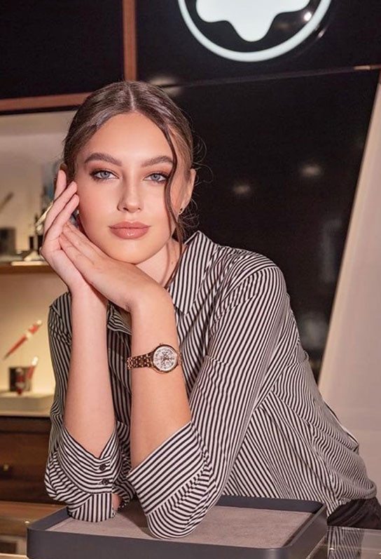 Nhan sắc đời thường của Tân Hoa hậu Thế giới. Nhan sắc đời thường của Tân Hoa hậu Thế giới.