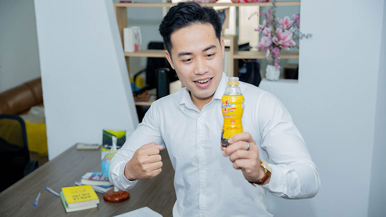 Nước tăng lực Number 1 được nhiều người lao động lựa chọn bổ sung năng lượng, duy trì sự tỉnh táo khi làm việc.