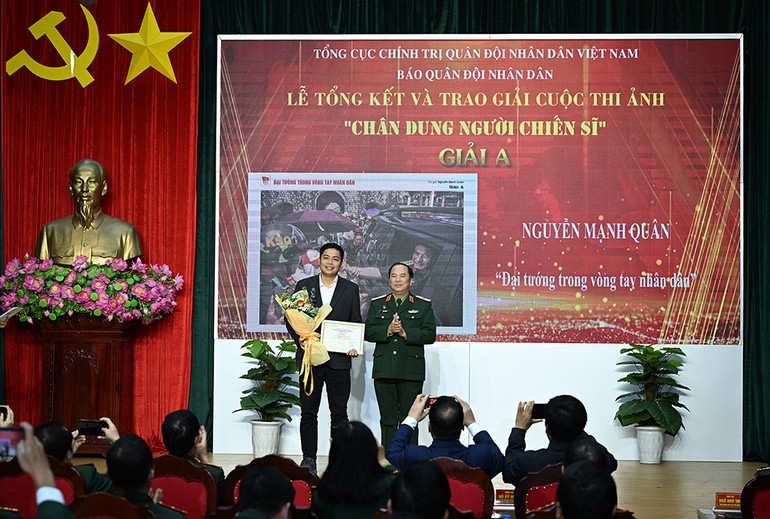 Nhà báo Nguyễn Mạnh Quân, phóng viên Báo Dân Trí giành giải A hạng mục ảnh đơn.