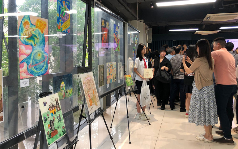 Triển lãm diễn ra tại Nhà xuất bản Kim Đồng, số 55 Quang Trung, Hà Nội. Triển lãm diễn ra tại Nhà xuất bản Kim Đồng, số 55 Quang Trung, Hà Nội.